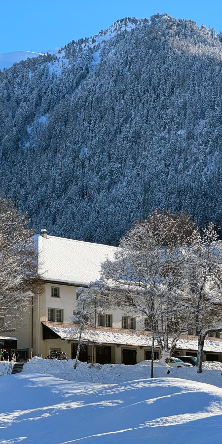 Aussenansicht Bahnmuseum Albula Winter